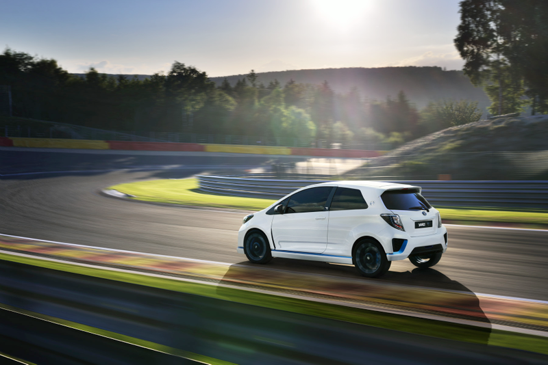 Illustration for article titled Yaris Hybrid-R Concept Full Reveal